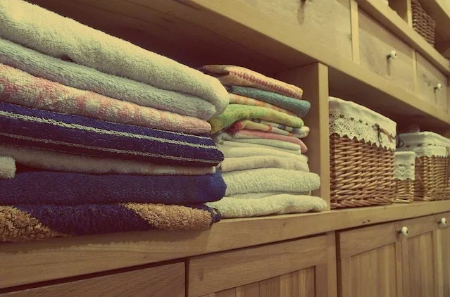colonnes de linge propre